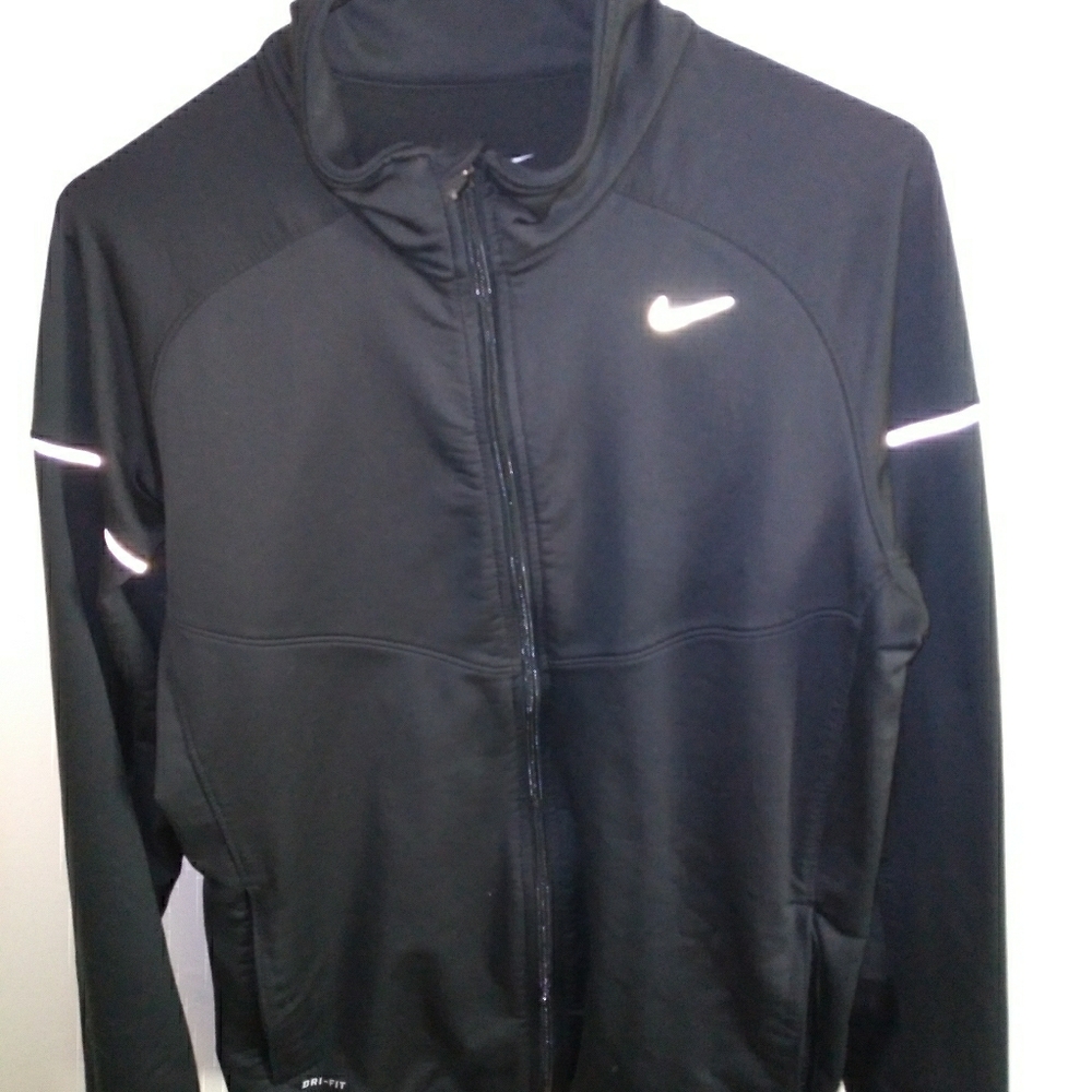 Nike Dri-Fit jacket - Picture 2 of 2